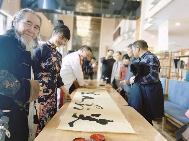 首屆一品天下三月三書畫藝術(shù)節(jié)隆重舉行